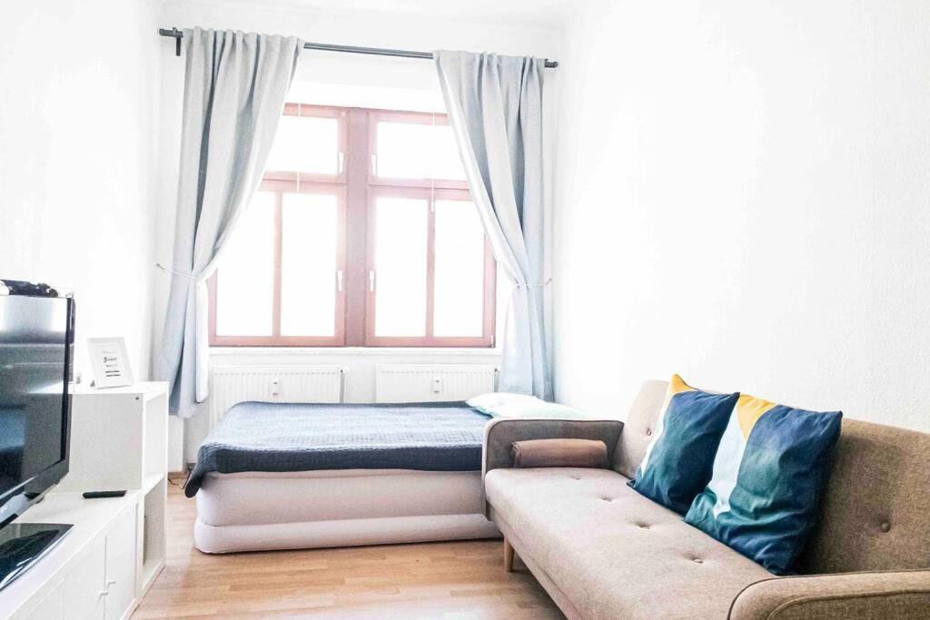 Top Moderne Wohnung In Leipziger Altbau - Netflix Inklusive Exterior foto